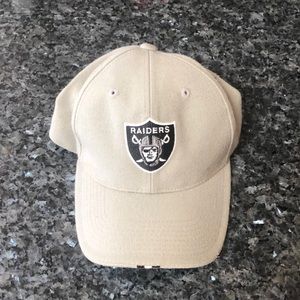 Oakland Raiders Curved-bill Hat